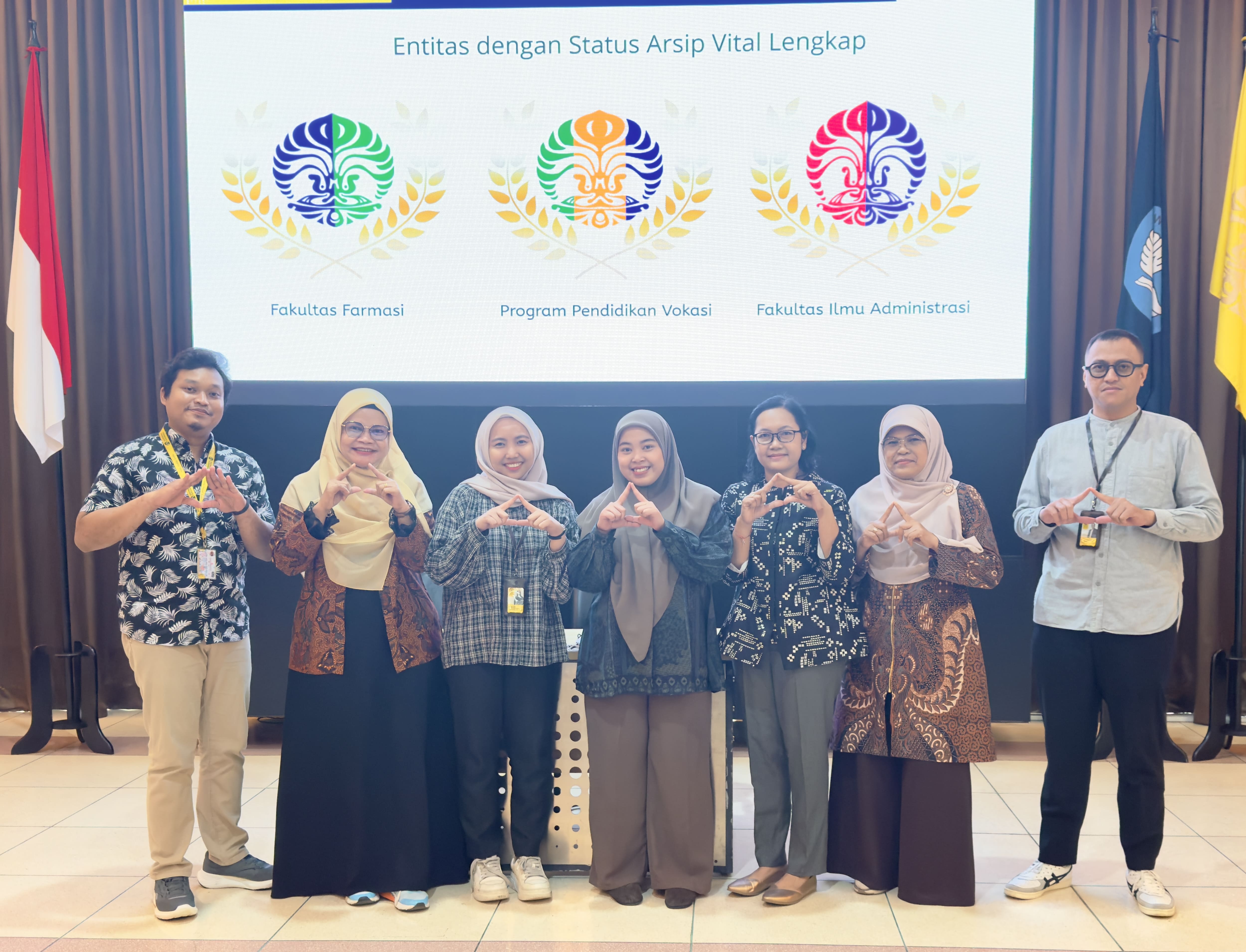 Foto Bersama Pemberian Apresiasi