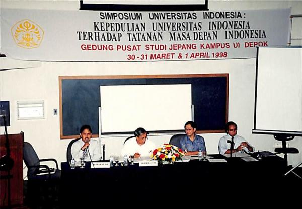 Simposium Kepedulian UI Terhadap Masa Depan Indonesia, 30 Maret-1 April 1998 di Pusat Studi Jepang UI